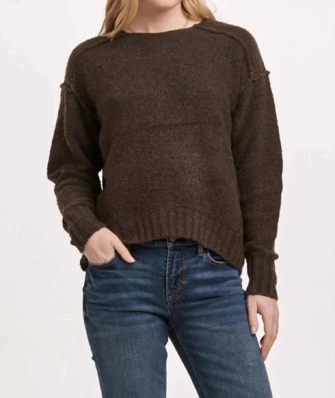 Women's Plus-Size Outfit Jessica Exposed Seam Sweater In Chocolate