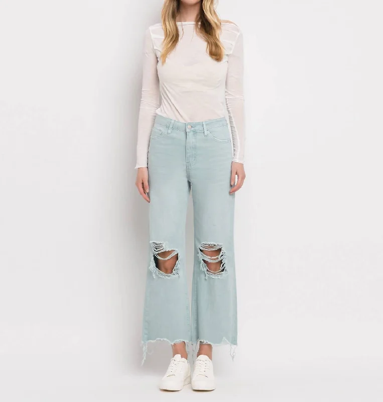 Fashionable Women's Wardrobe Crop Flare Jeans In Cloud Blue